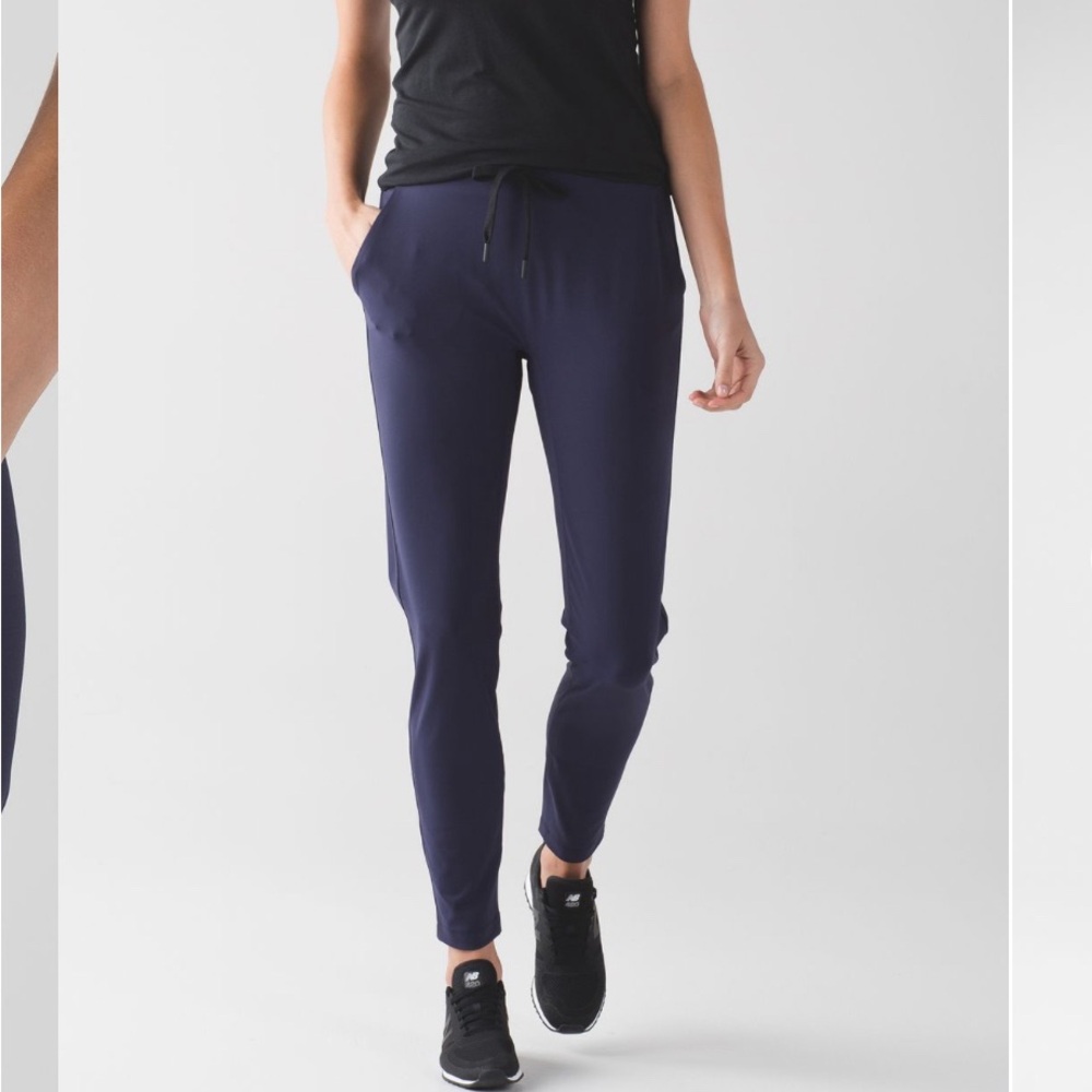Lululemon Dropt Pant size 4